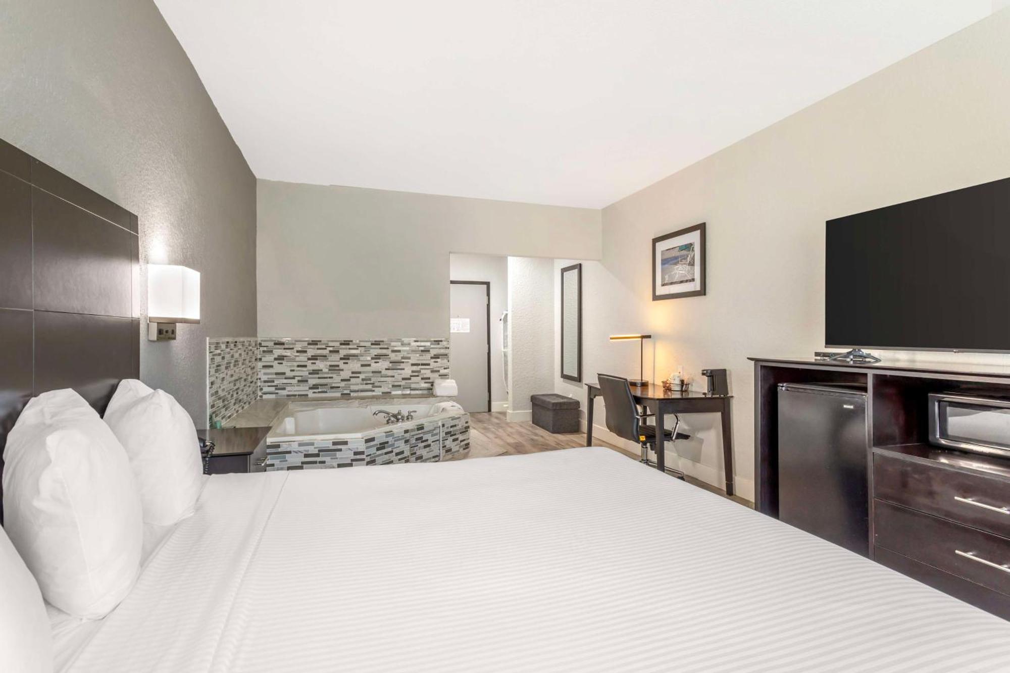 Surestay Plus By Best Western Texas City I-45 Exterior foto